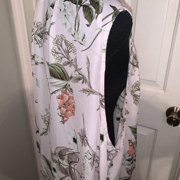 Sleeveless top - Picture 3 of 5